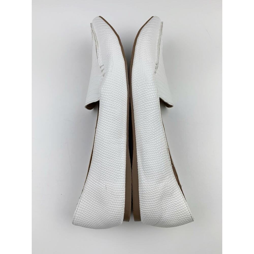 Steve Madden Feather Flats White Faux Leather Pointed Toe Loafers Women's 7.5 - Picture 6 of 9